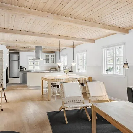 1430 Aakirkeby - Sohojvej 6 Ferienhaus Vester Somarken