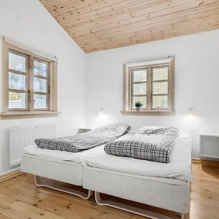 1430 Aakirkeby - Sohojvej 6 Vester Somarken
