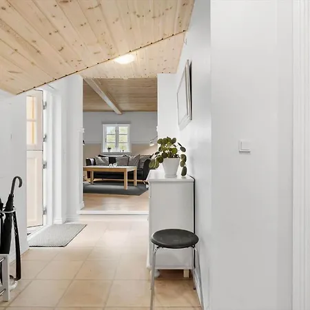 1430 Aakirkeby - Sohojvej 6 * Vester Somarken