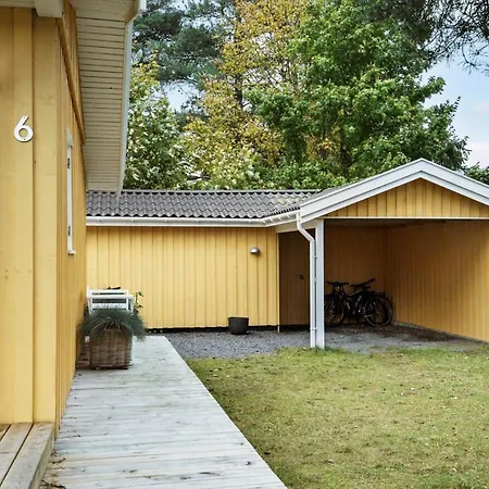 1430 Aakirkeby - Sohojvej 6 Ferienhaus *