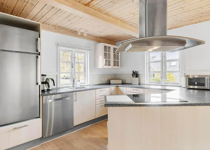 1430 Aakirkeby - Sohojvej 6 *