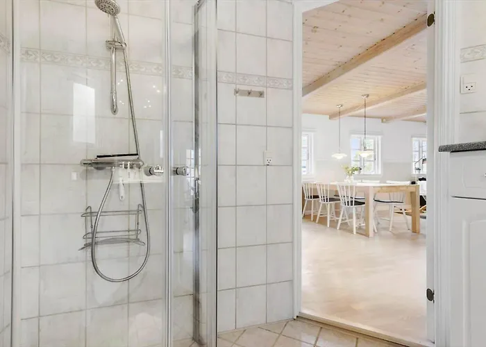 1430 Aakirkeby - Sohojvej 6 *