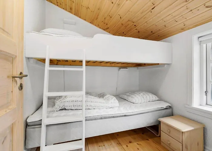1430 Aakirkeby - Sohojvej 6 * Vester Somarken